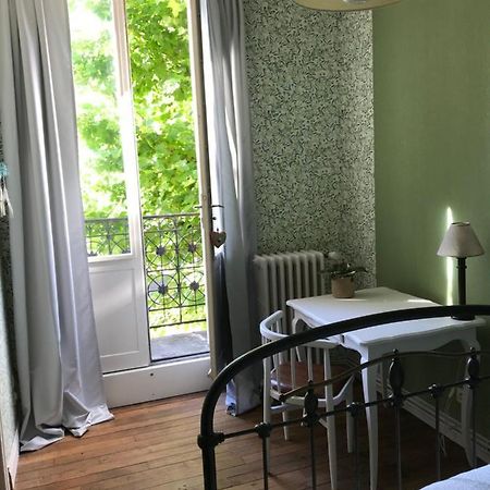 Bed and Breakfast Un Jardin Dans La Ville Châlons-en-Champagne Exterior foto